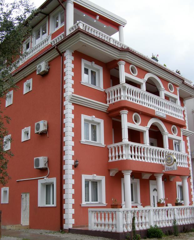 Hotel Wellness & Spa Angelo Gabriel Petrovac Ngoại thất bức ảnh