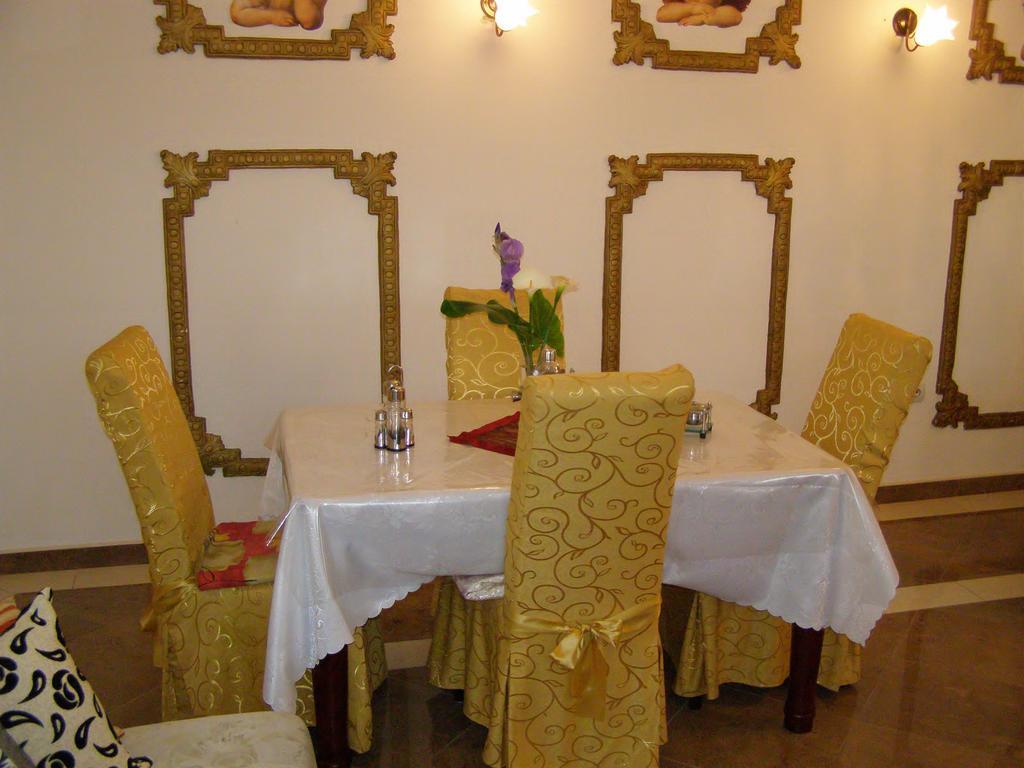 Hotel Wellness & Spa Angelo Gabriel Petrovac Ngoại thất bức ảnh