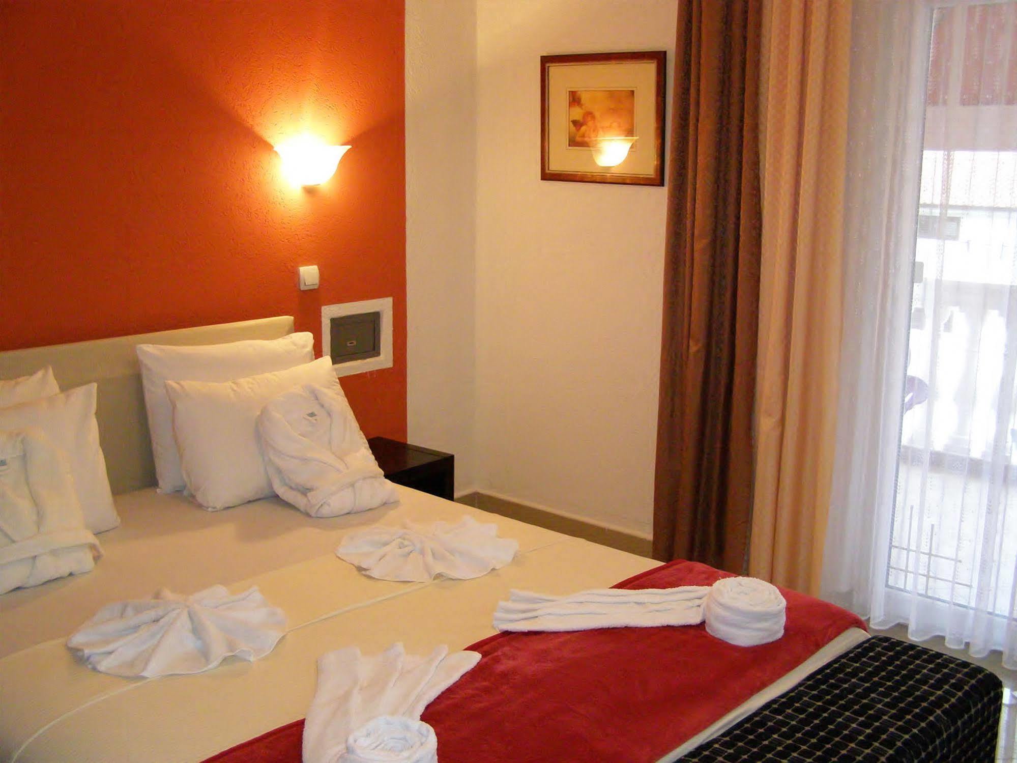 Hotel Wellness & Spa Angelo Gabriel Petrovac Ngoại thất bức ảnh